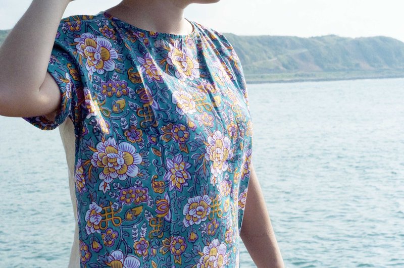 木刻印纯棉上衣/印度棉blockprint上衣/手织布宽版Tee-法式花朵 - 女装上衣 - 棉．麻 多色