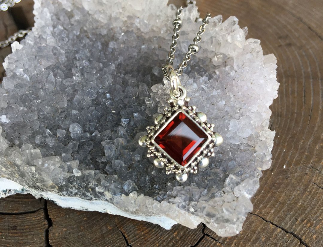 ♦My.Crystal♦宝石级红榴石手工银坠 - 手链/手环 - 宝石 红色
