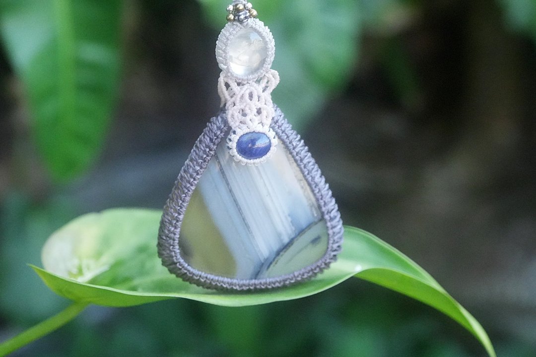 大地与宇宙与月亮 moonstone sappire macrame necklace1542 - 项链 - 宝石 白色