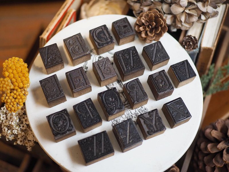 英国古董字母印刷块 A-Z 女神大款 单个出售 - 印章/印台 - 木头 