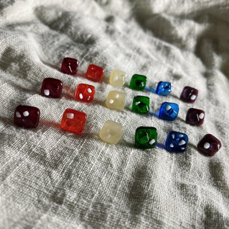 彩虹小冰块  | 窑烧玻璃耳针 - 耳环/耳夹 - 玻璃 多色
