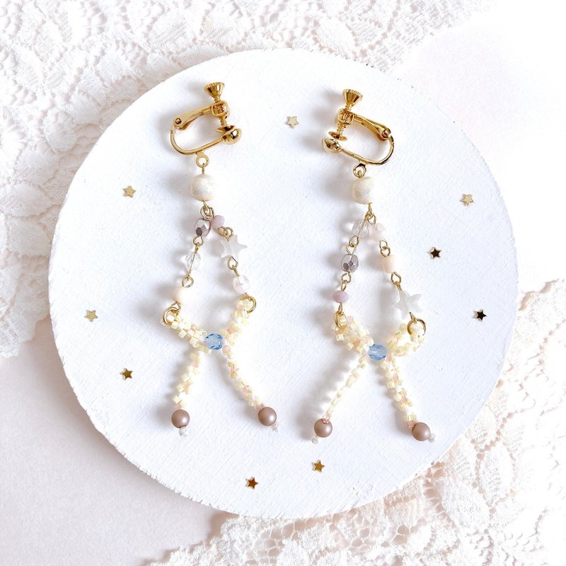 fickle ribbon 耳夹 - 耳环/耳夹 - 玻璃 黄色