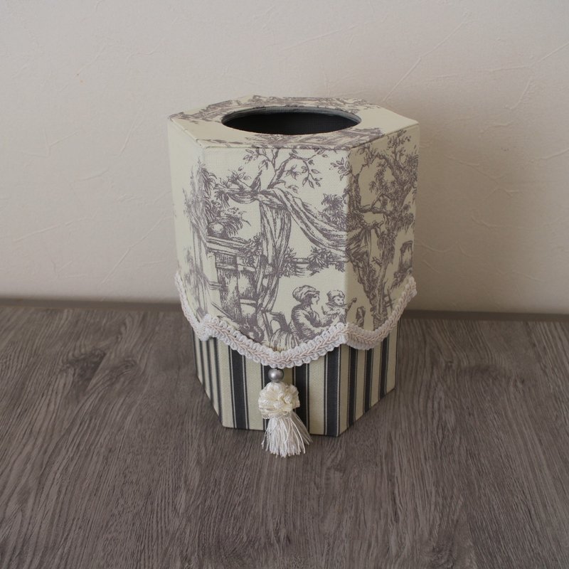 Toile de Jouy Tassel Stripe Invisible Bag Desktop Trash Can Dust Box [Made-to-Order] - 垃圾桶 - 棉．麻 白色