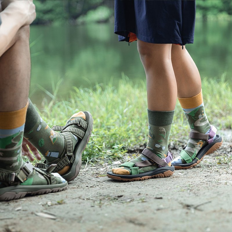 【人山人海】山中作乐 - 不对称袜子 鸳鸯袜 - 袜子 - 棉．麻 绿色