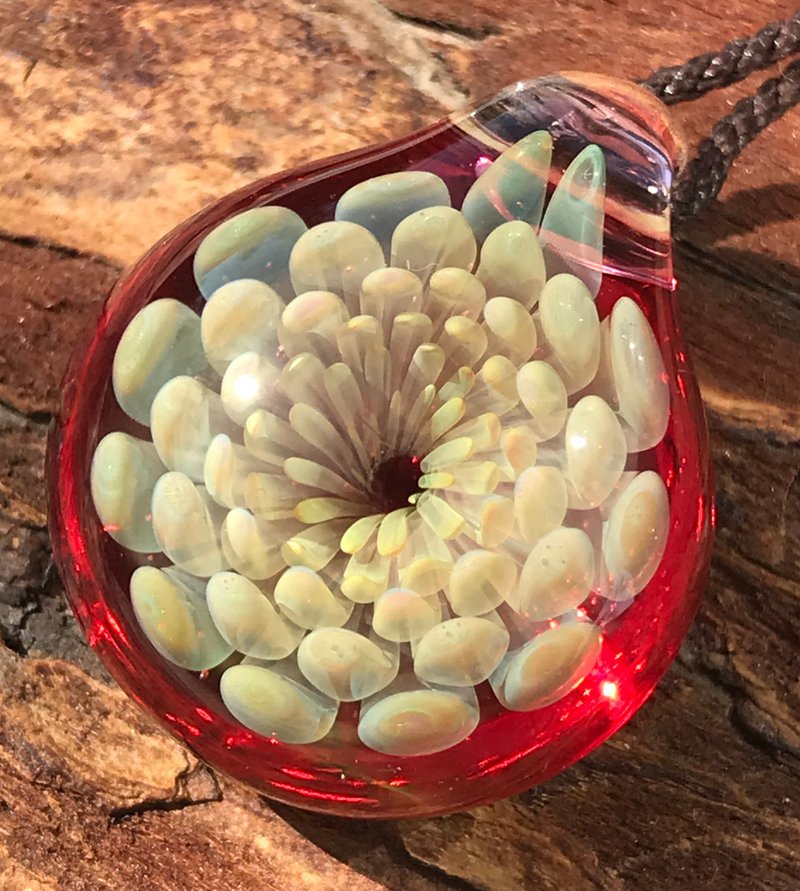 boroccus geometric three-dimensional pattern borosilicate glass pendant - 项链 - 玻璃 红色