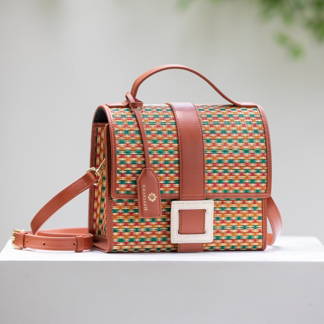 Summer Bag from Woven Sedge and Leather Crossbody Handbag - 手提包/手提袋 - 真皮 咖啡色