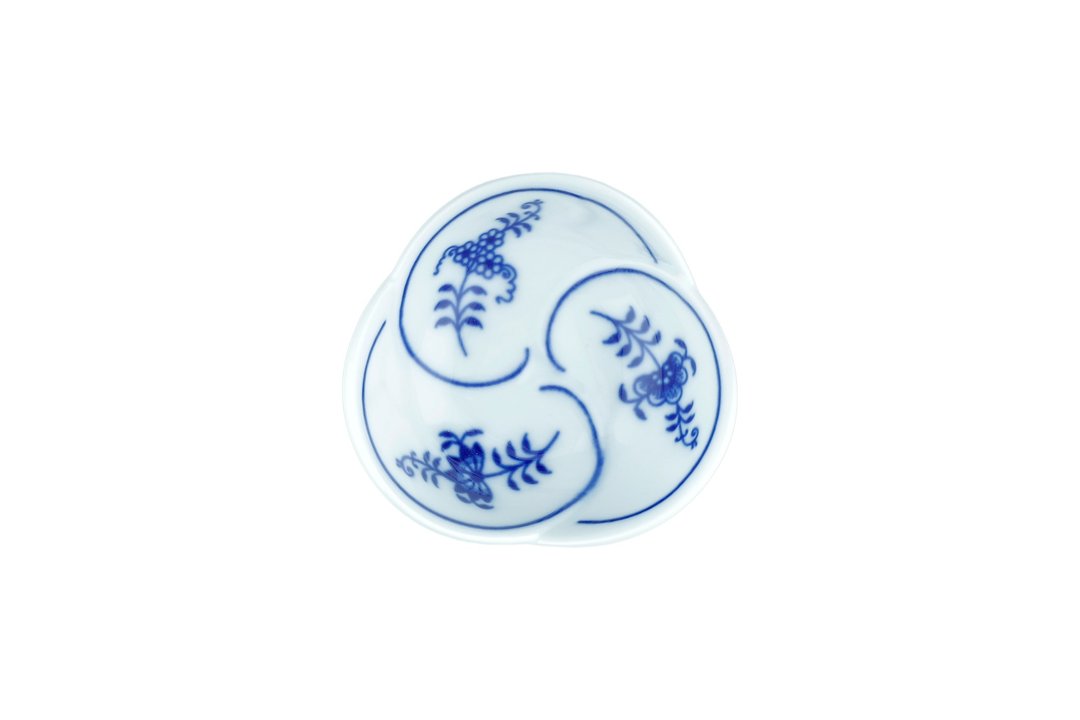 布拉格高堡经典花形碟子 -8CM / 新居礼物 / 婚礼 / 母亲节礼盒 - 浅碟/小碟子 - 瓷 白色