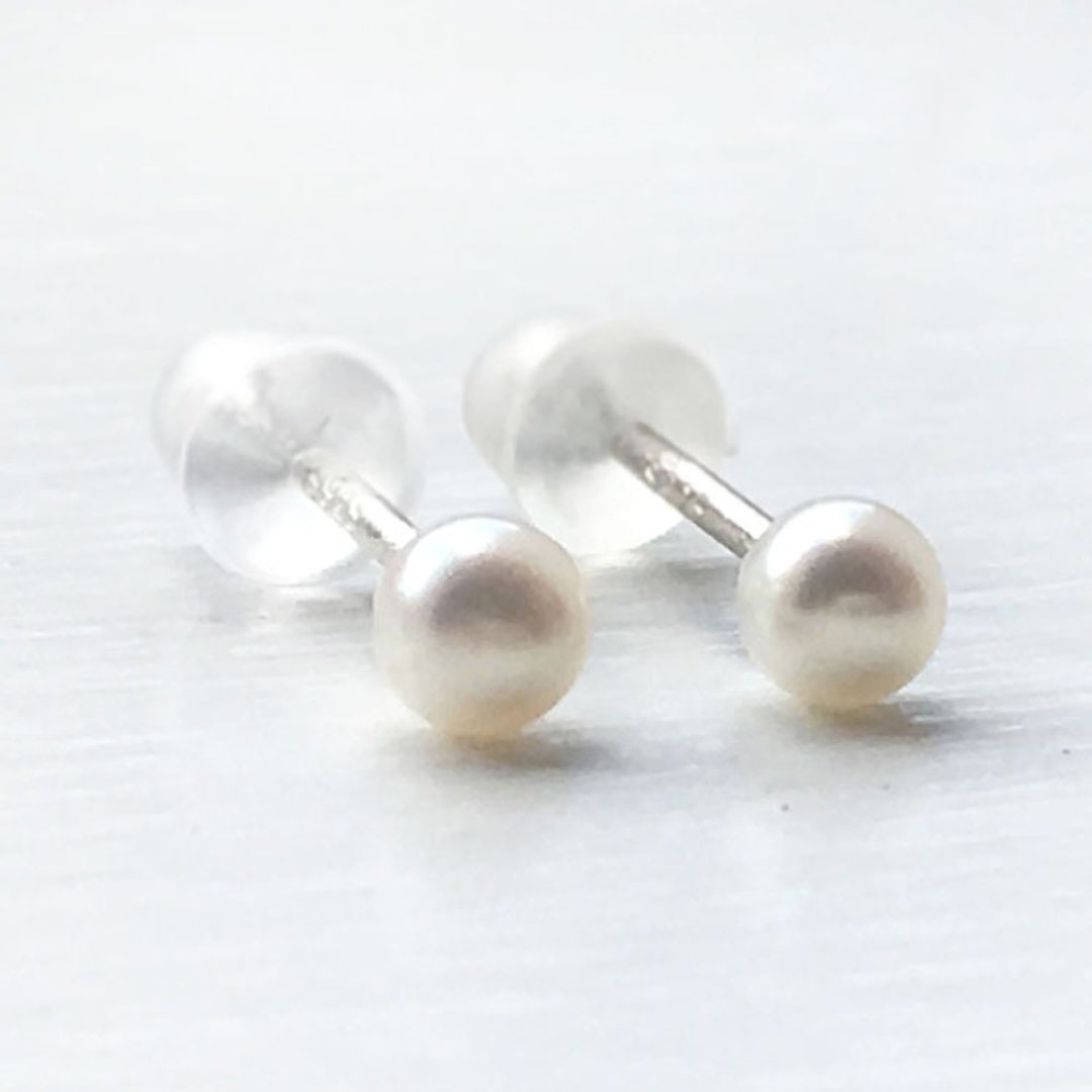 高光泽 5A 等级白色珍珠耳钉 2mm 或 3mm - 耳环/耳夹 - 珍珠 白色