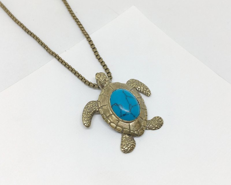 大海小世界。海龟悠游黄铜项链。天然石。黄铜。brass - 项链 - 铜/黄铜 金色
