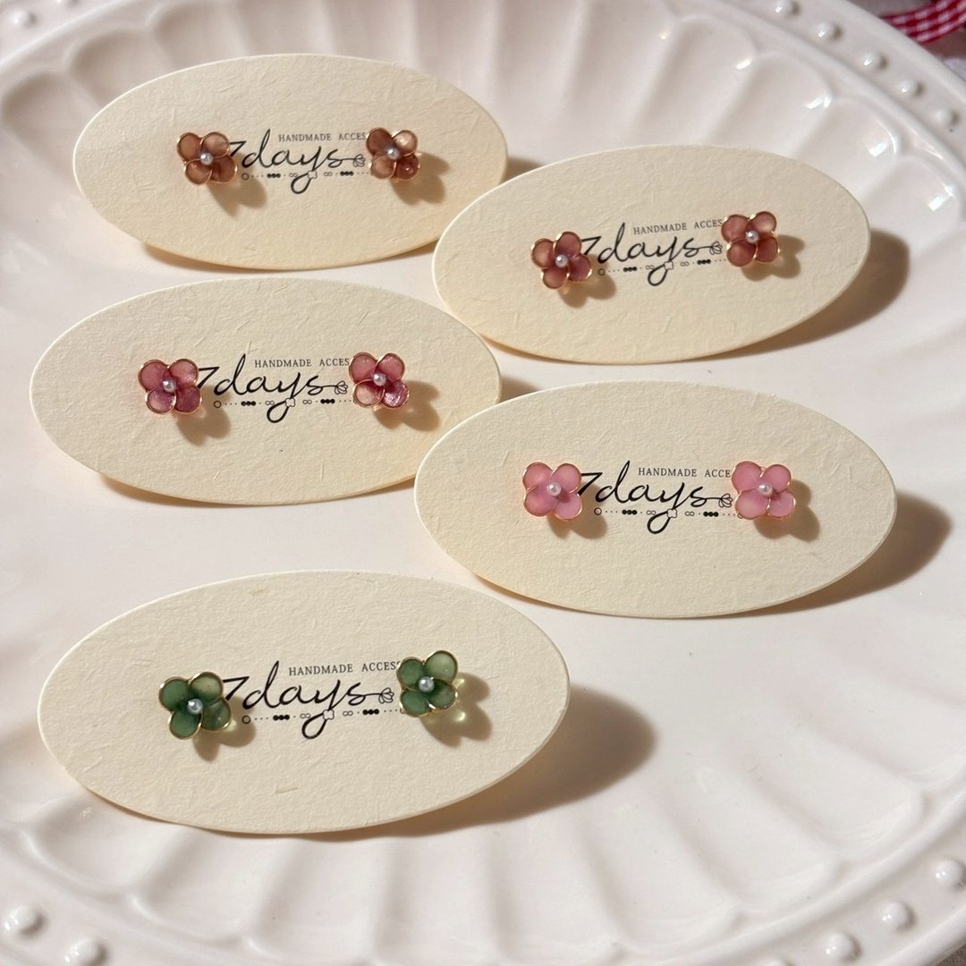 金线款 - 微花四瓣 - 耳环 / 水晶花饰品 / 手作饰品 |【送礼 - 礼盒】 - 耳环/耳夹 - 树脂 粉红色