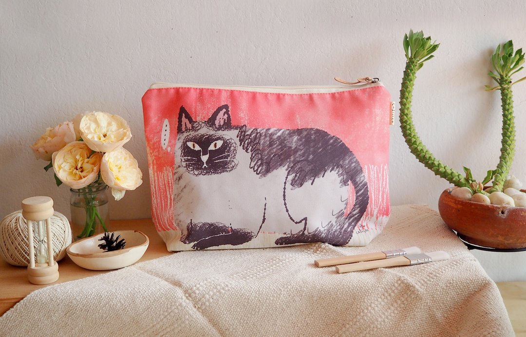 Cosmetic bag with Siam cat pink - 化妆包/杂物包 - 棉 粉红色