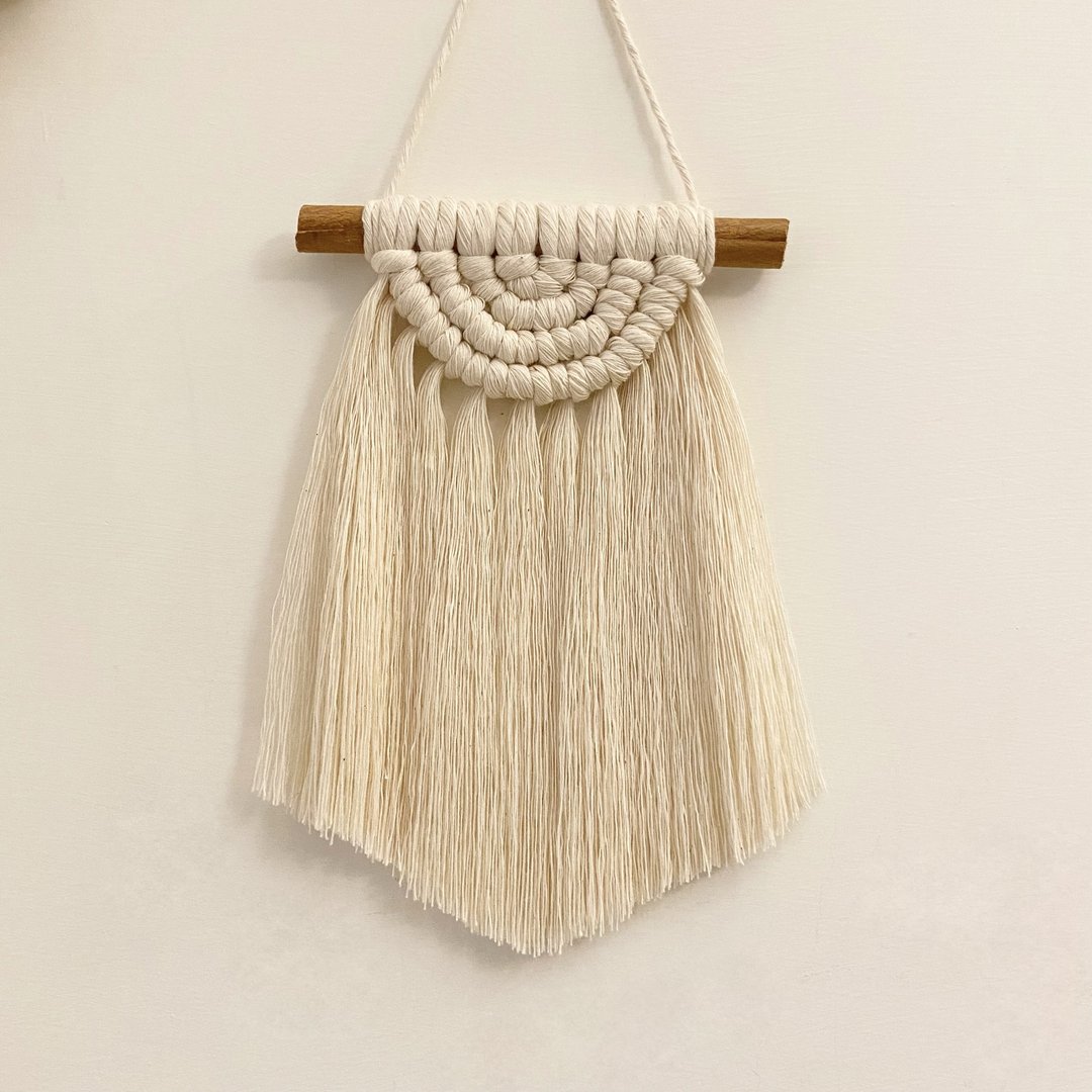 Macrame 半圆形小型编织肉桂卷壁挂 吊饰 - 摆饰 - 棉 