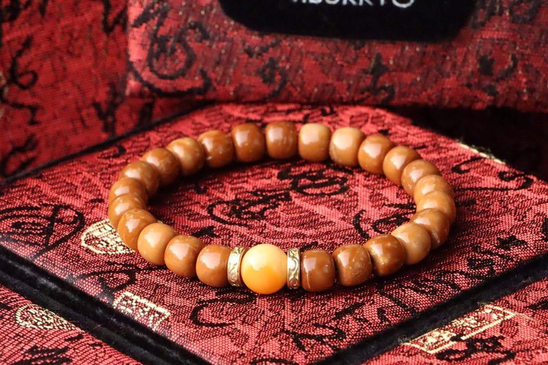 精品库克 8x7mm桶珠 库克手串 缅甸黄玉隔珠 定制化串珠设计 手链 - 手链/手环 - 植物．花 