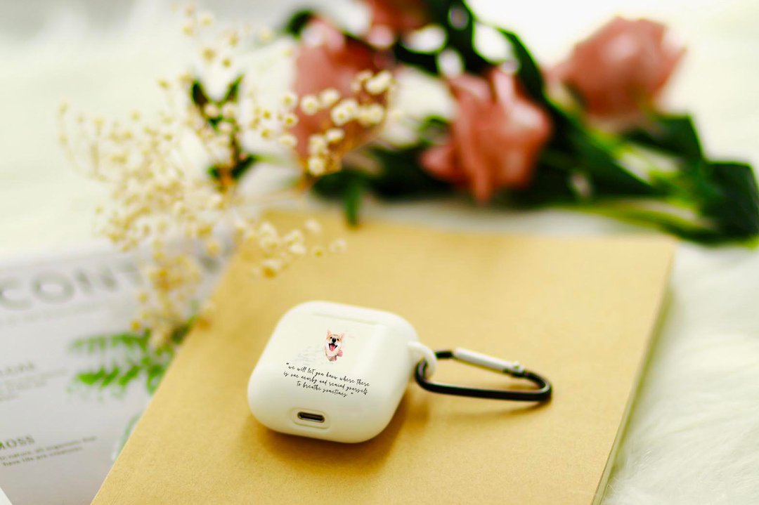 【 定制化礼物 】 Remind yourself to breathe sometime Airpod - 耳机收纳 - 其他材质 白色