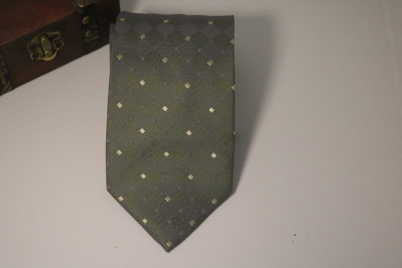橄榄绿方块纹真丝领带/百搭型男商务好物推荐 - 领带/领带夹 - 丝．绢 绿色