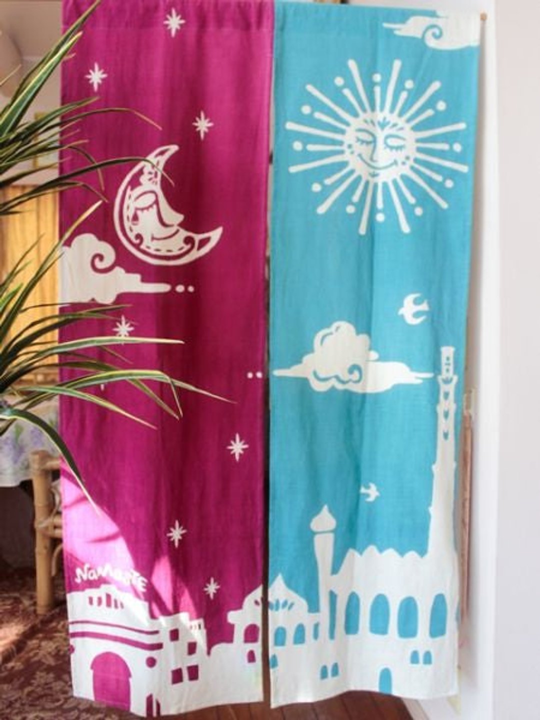 Bi-color Namaste NOREN Door Curtain - 门帘/门牌 - 其他材质 