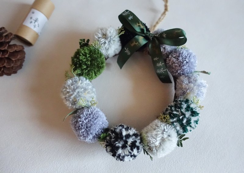 冬日森林圣诞节/18cm-手作花圈毛球装饰花圈 - 摆饰 - 其他材质 绿色