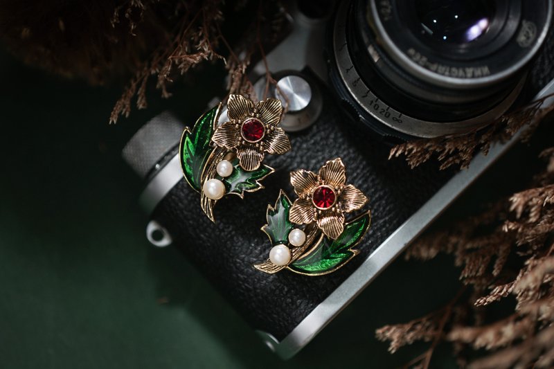 【老饰品/西洋老件】美国AVON圣诞小花珐琅莱茵石夹式耳环 - 耳环/耳夹 - 珐琅 金色