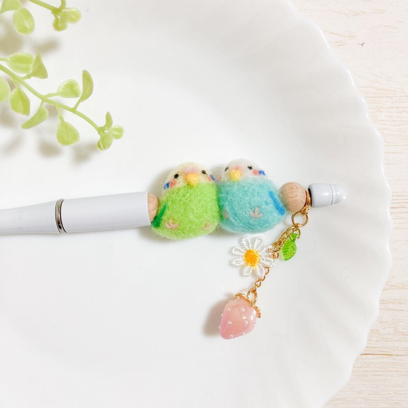 两只长尾小鹦鹉依偎在一起，羊毛毡，订制原子笔，一对虎皮鹦鹉，长尾小鹦鹉，雀，鸟奴，彩色书写用具 - 圆珠笔/中性笔 - 羊毛 白色