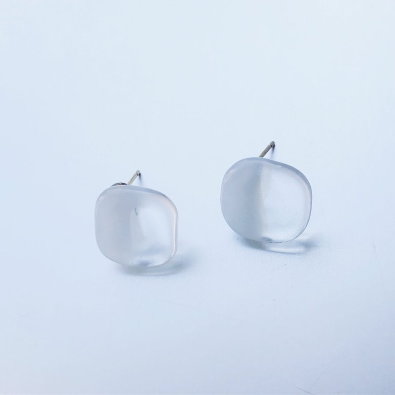White Square Earring - 耳环/耳夹 - 玻璃 白色