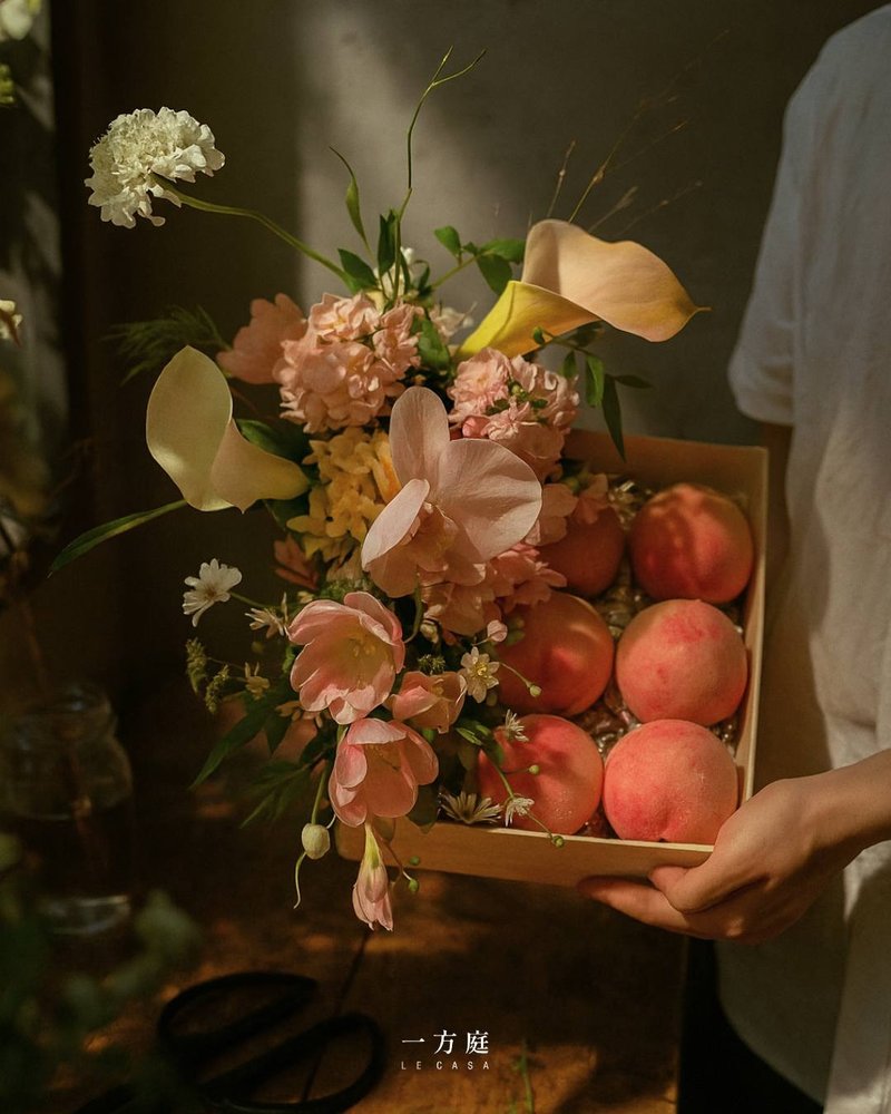 拉拉山的水蜜桃 - 其他 - 其他材质 红色