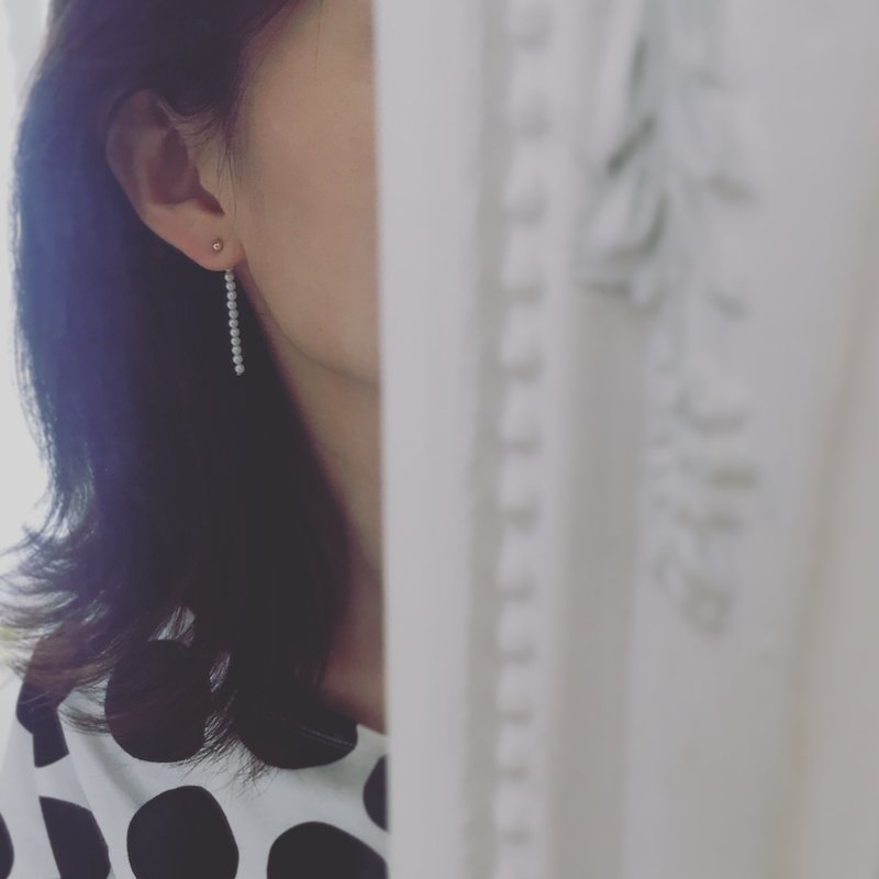 属于。包金长型珍珠耳环 - 耳环/耳夹 - 其他金属 白色