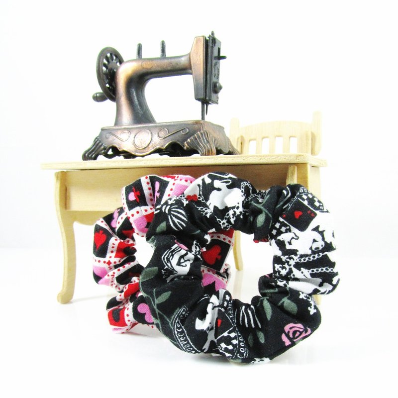 疯狂爱丽丝 - 手工迷你发圈 发束 - 发饰 - 棉．麻 黑色