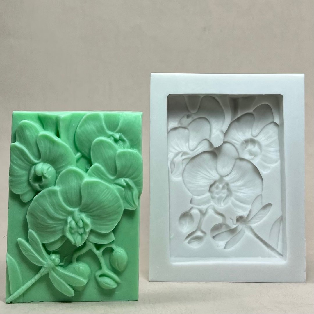 硅胶模具 蜻蜓与花 单穴 软质模具 适用于 手工皂 扩香石 香氛蜡 - 蜡烛/香氛/手工皂 - 硅胶 白色