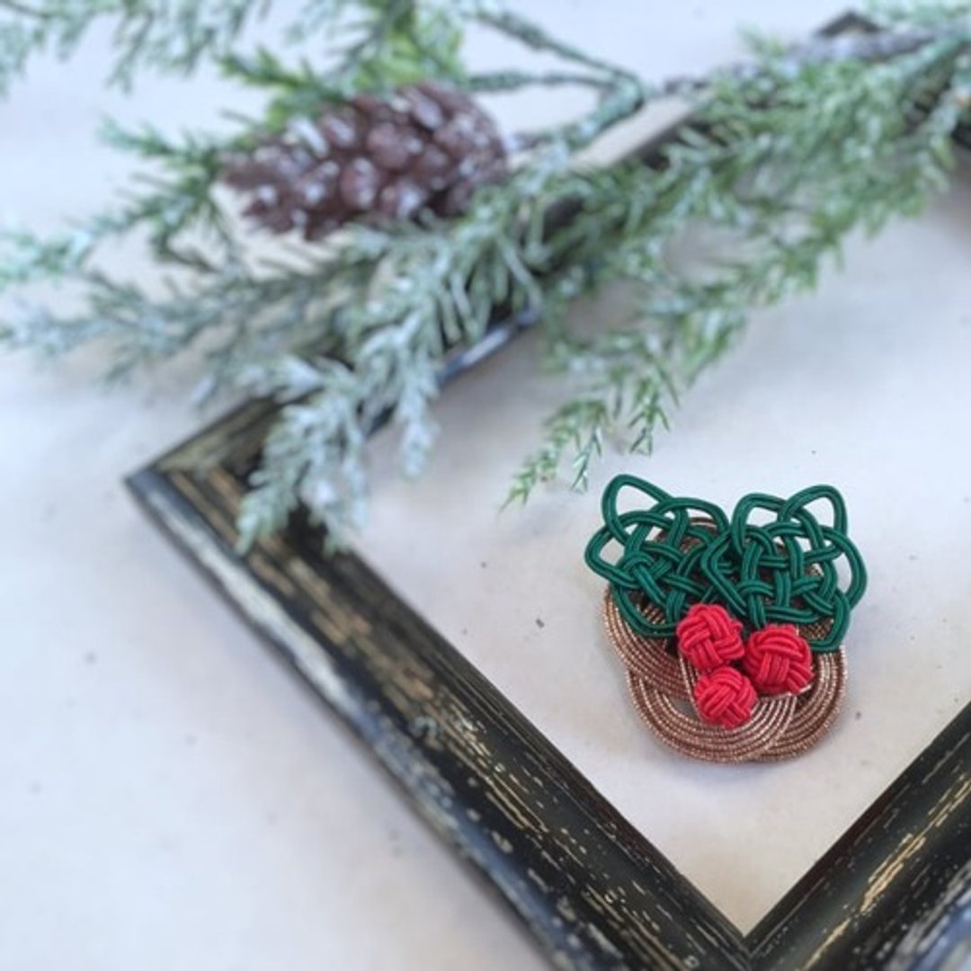 Brooch [Hiragi of the Holy Night] Mizuhiki Christmas Japanese style - 胸针 - 其他金属 绿色