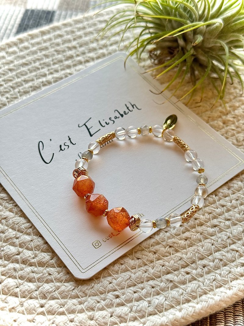 New Year Blessing-高品质钻切金太阳石白水晶拉长石 14k包金手链 - 手链/手环 - 水晶 