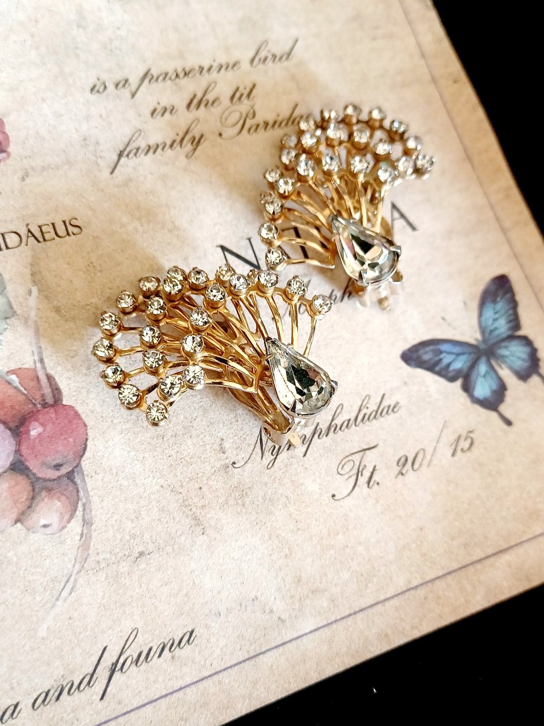 vintage jewelry 奢华气质开屏莱茵 夹式耳环 - 耳环/耳夹 - 其他金属 