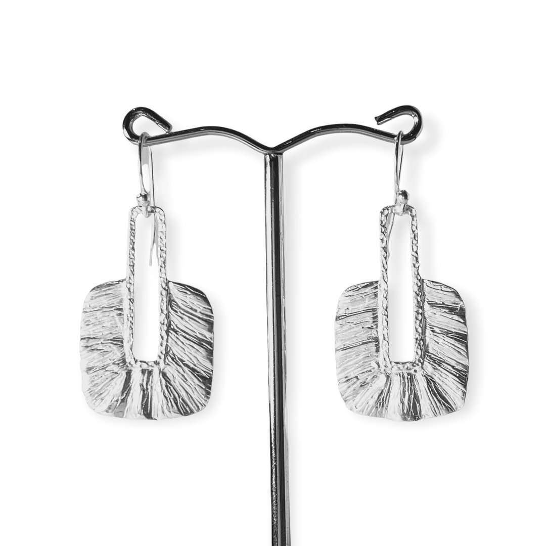 Leaf Dangle Earrings Handmade Minimalist 925 Sterling Silver - 耳环/耳夹 - 银 银色