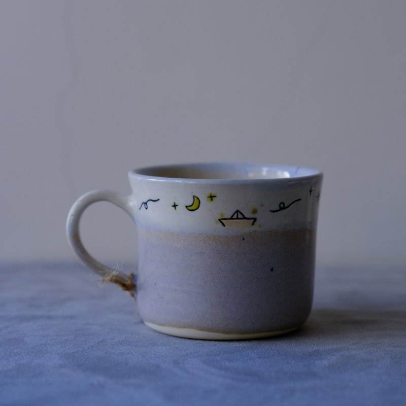 Suànn-Sian . 漂流小纸船把杯 - 咖啡杯/马克杯 - 陶 