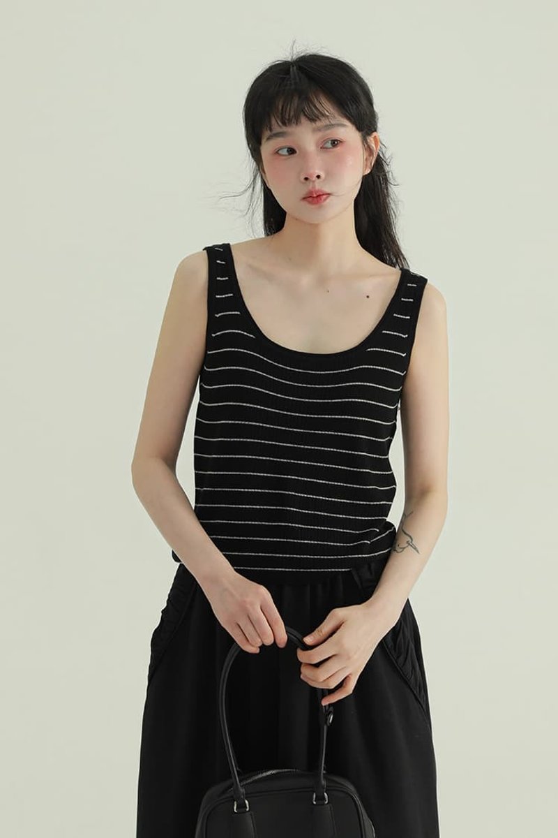 7顔色 U領多色針織小背心 個性簡約百搭休閒無袖上衣 - 女装背心 - 其他人造纤维 黑色