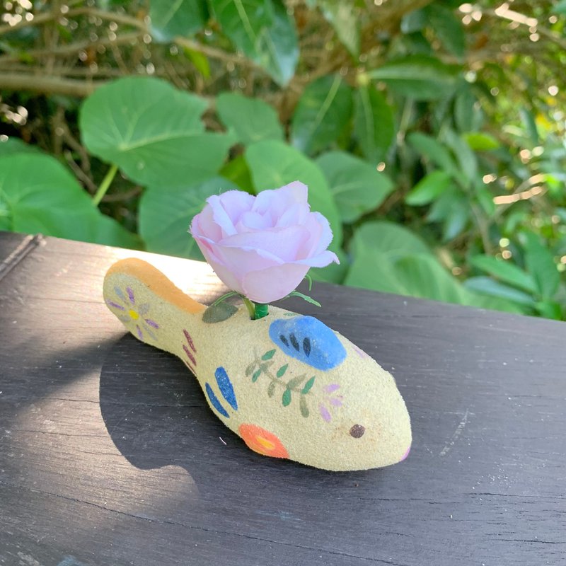 A Lu 鱼儿花器/扩香器/手作手绘 适合干燥花 原创仅此一件 - 花瓶/陶器 - 陶 多色