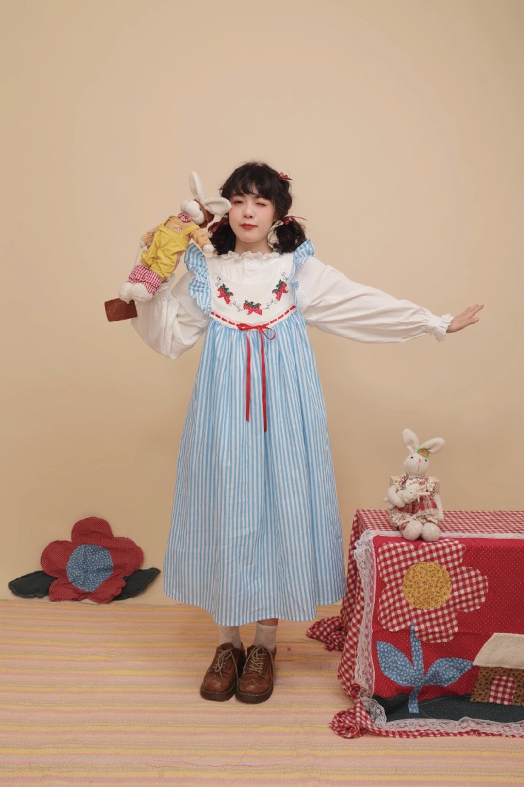 古着少女感 草莓贴布飞袖连身裙 - 洋装/连衣裙 - 其他材质 蓝色
