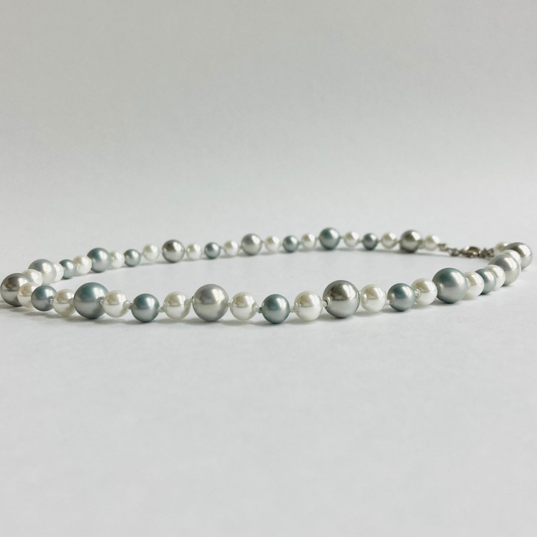 玻璃混合珍珠绳结长项链 / 6x8mm 约42cm+5cm / 蓝x白混色 / Made in Japan - 项链 - 玻璃 蓝色