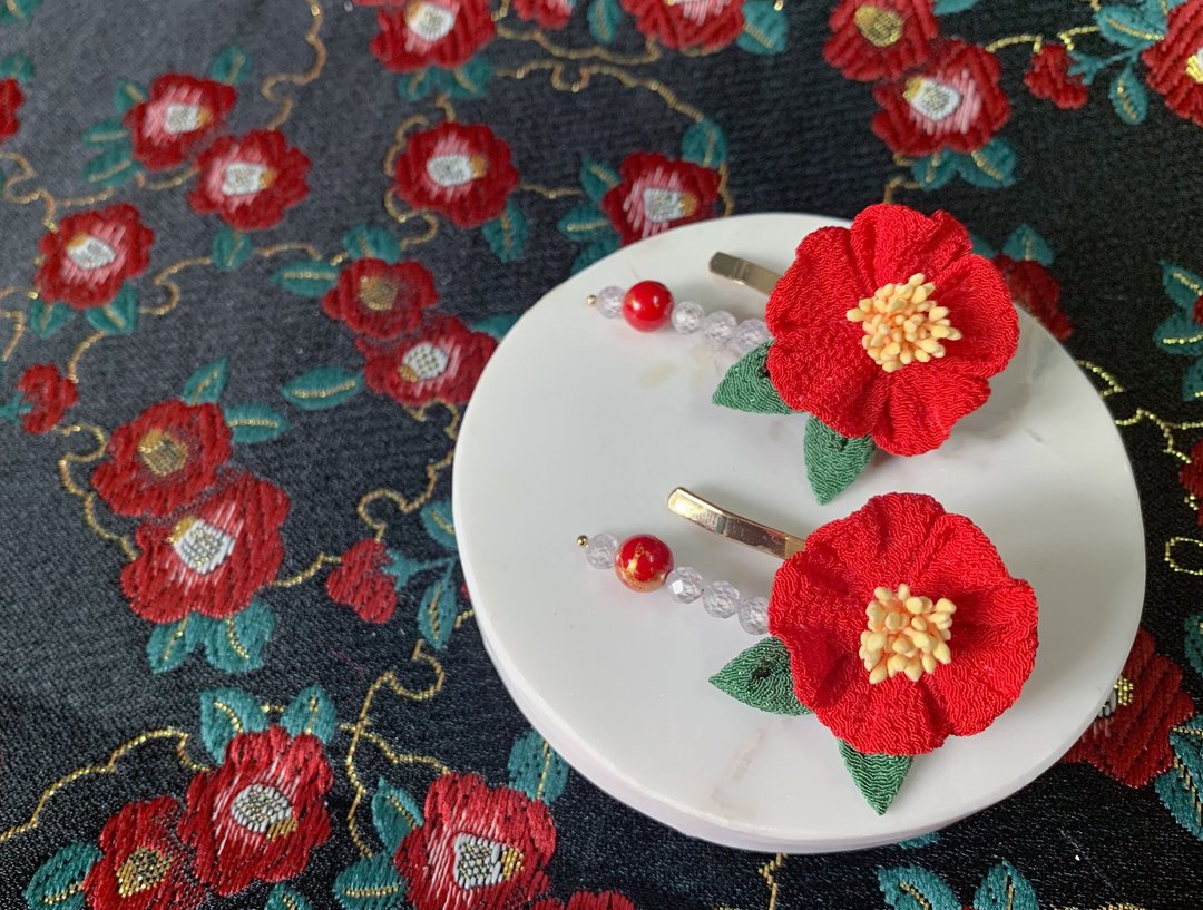 (冬之花 椿)和风布花 马尾扣 つまみ细工 - 发饰 - 其他人造纤维 红色