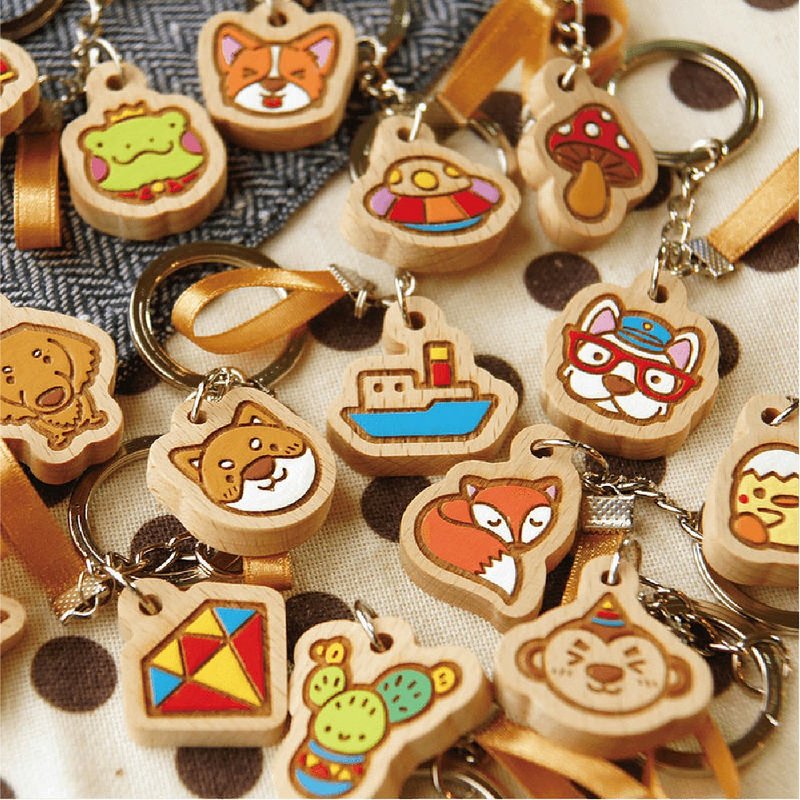 手工上色木头钥匙圈两入-免费刻字-款式及刻字请留言 - 吊饰 - 木头 咖啡色