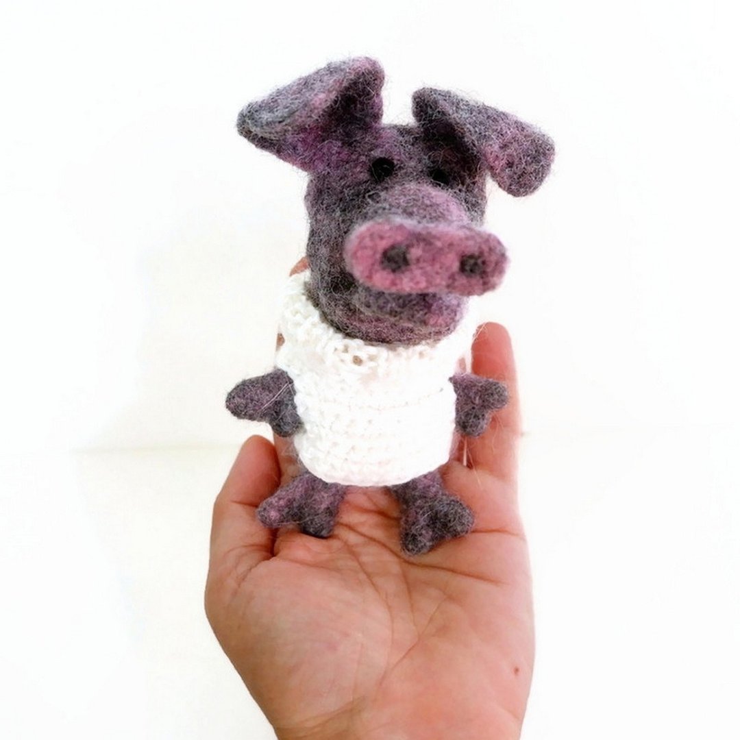 Pig purple, boar, finger toys, dolls for the puppet theater. - 玩具/玩偶 - 羊毛 紫色