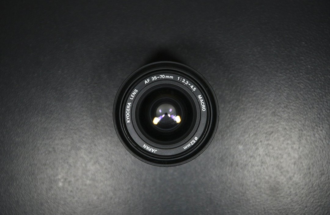 【经典古物】京瓷 Kyocera AF 35-70mm F3.3-4.5 Macro 变焦镜 - 相机 - 其他材质 