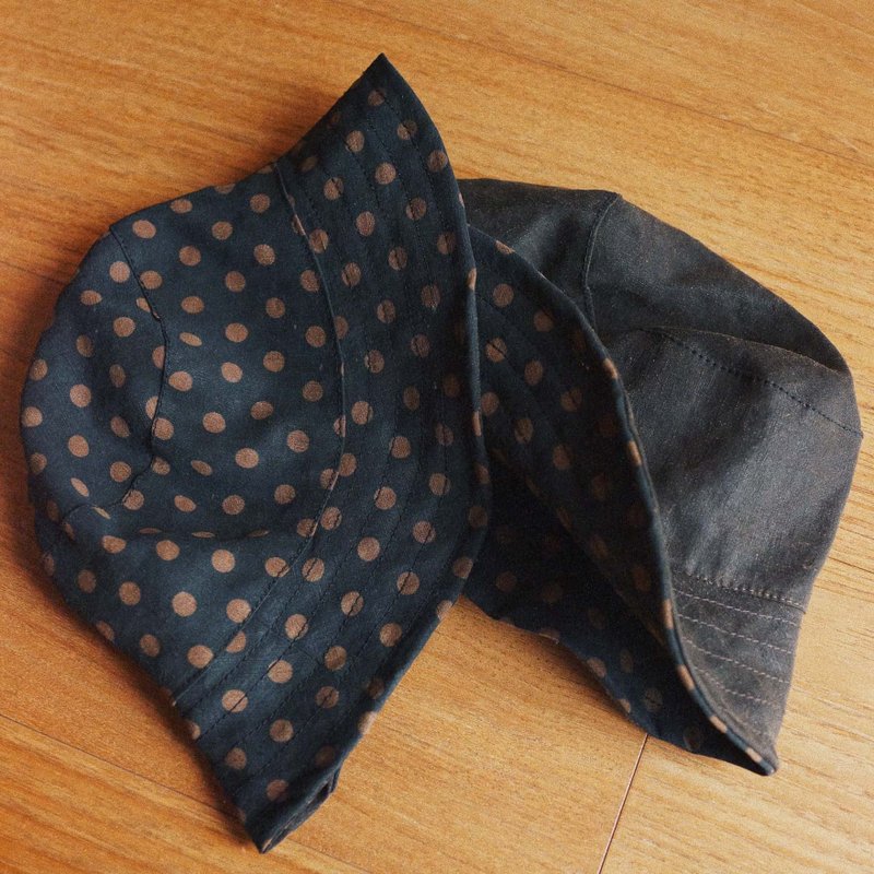深藍波點 中性防曬雙面漁夫帽 深棕色雙面雙色真絲香雲紗 - 帽子 - 丝．绢 咖啡色
