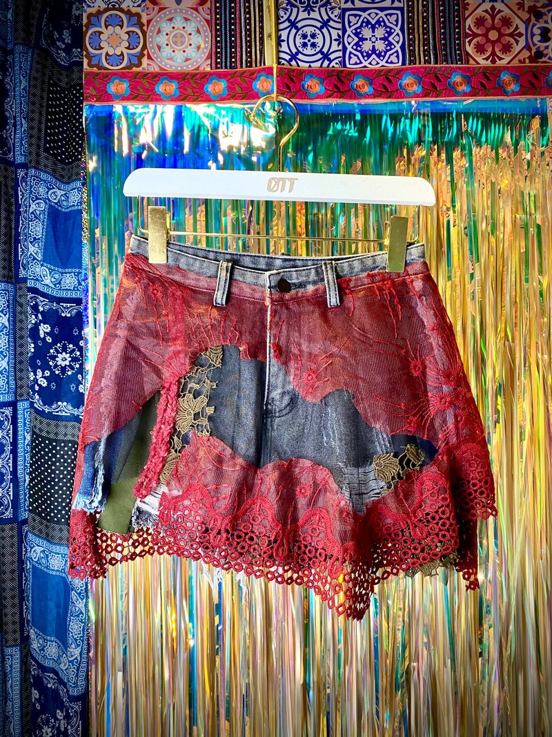 OTT独一无二•Unique枣红色蕾丝拼接牛仔短裤 - 女装短裤 - 棉．麻 红色