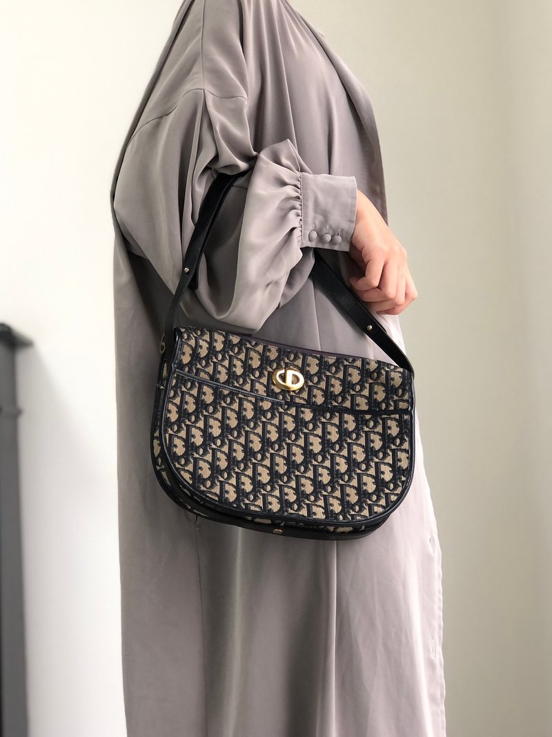 【 VintageShop solo 日本直送中古包专卖店 】Christian Dior 缇花圆形肩背包 宝蓝色 CD 缇花 古董包 pca7bv - 侧背包/斜挎包 - 棉．麻 蓝色