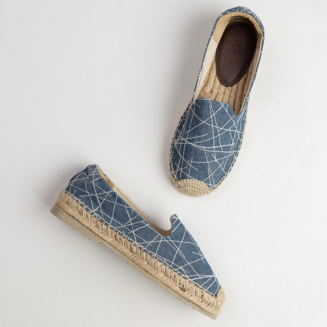 手作草编鞋-日本刺绣提花布 牛仔绣线 Espadrilles - 女款休闲鞋 - 棉 蓝色