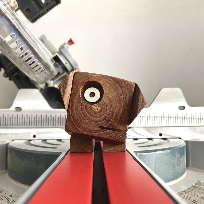 'Roneo' 独眼狗娃娃 - 用于装饰或收藏的玩偶玩具 - 摆饰 - 木头 