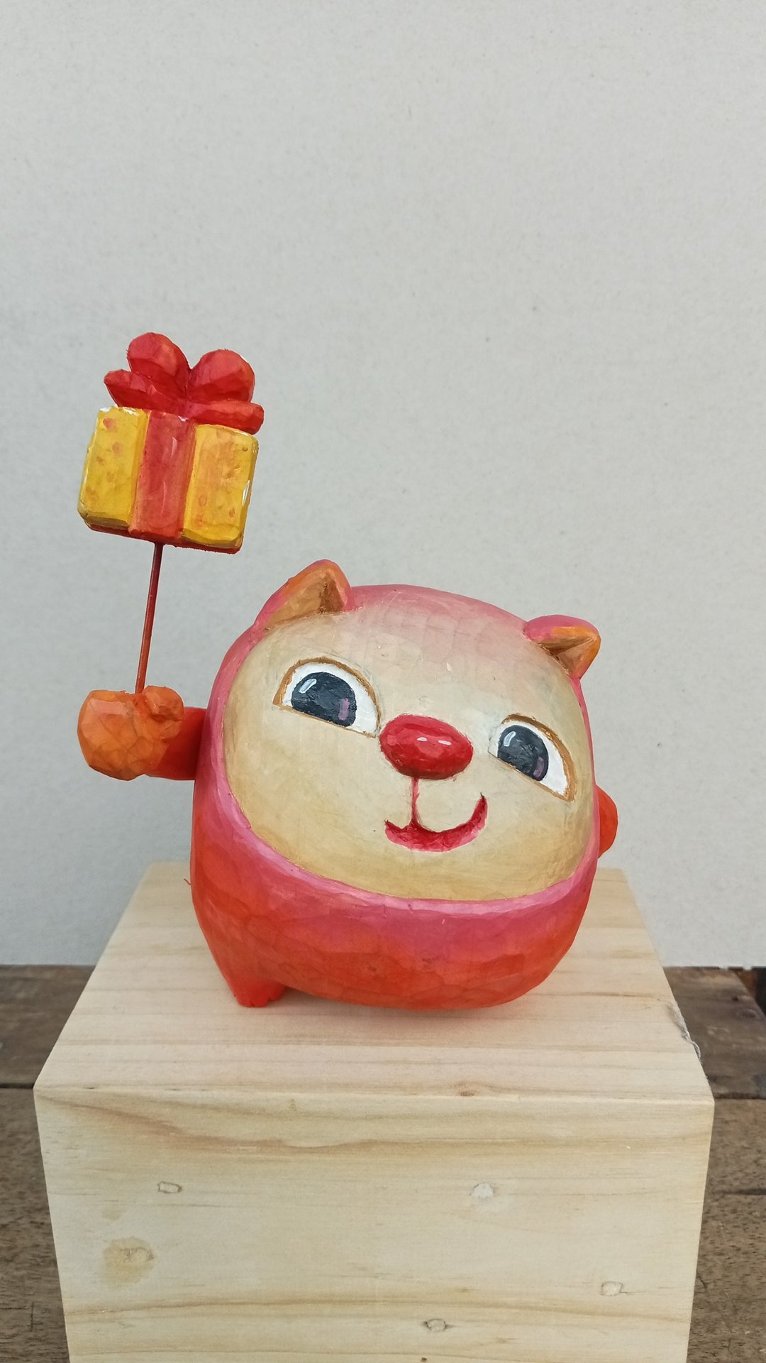 粉红猫盒子里有一份礼物 - 玩偶/公仔 - 木头 粉红色