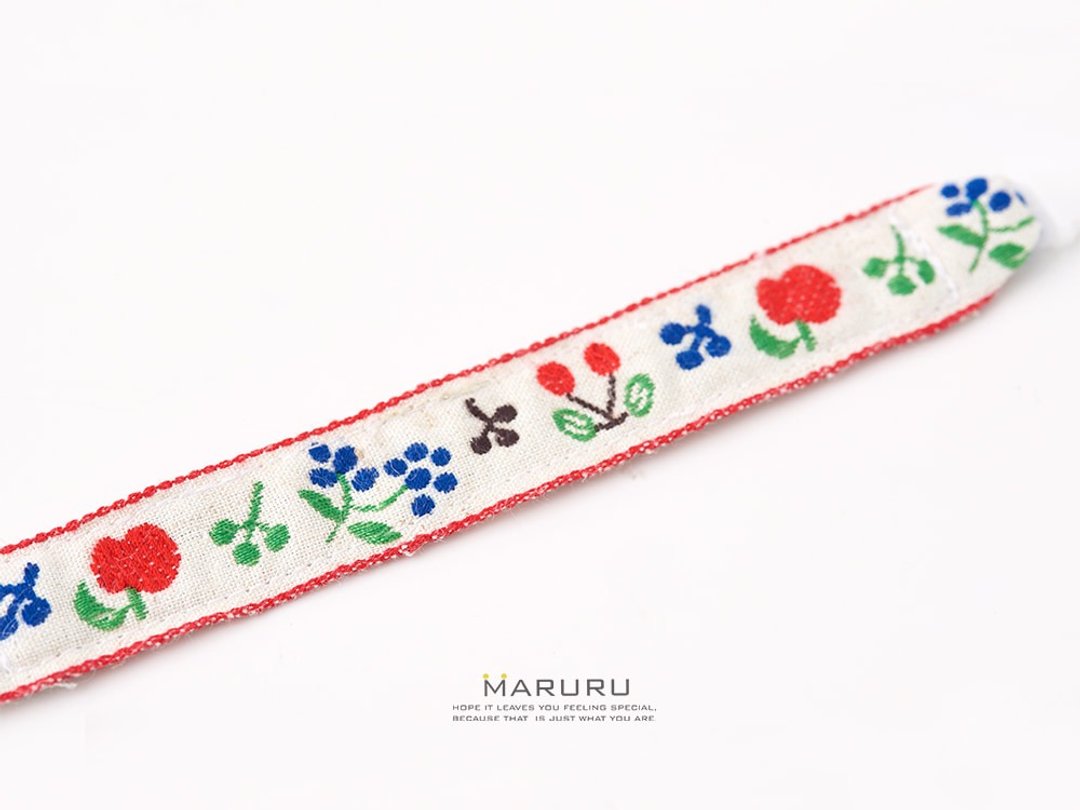 日本制奶嘴链 菓风刺绣 MARURU - 奶瓶/奶嘴 - 棉 红色