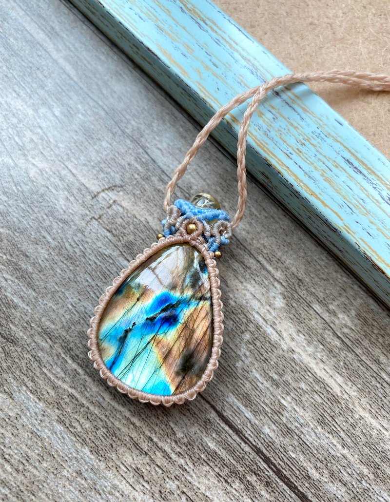 P92 风民族 南美蜡线编织 拉长石 金发晶 项链 (可调长度) - 项链 - 其他材质 卡其色