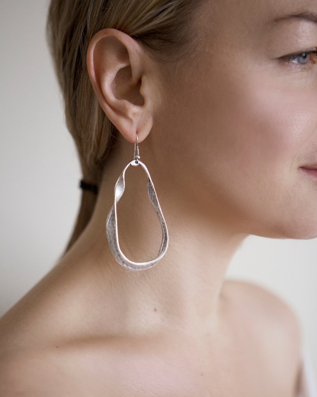 Hoop earrings, Dangle earrings, Brass silver earrings, Hanging earrings - 耳环/耳夹 - 铜/黄铜 银色